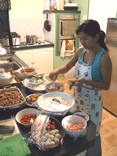 lia_bikin laksa.jpg